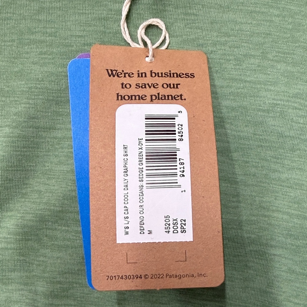Patagonia Women's Green Long Sleeve Tee - Picture 5 of 8